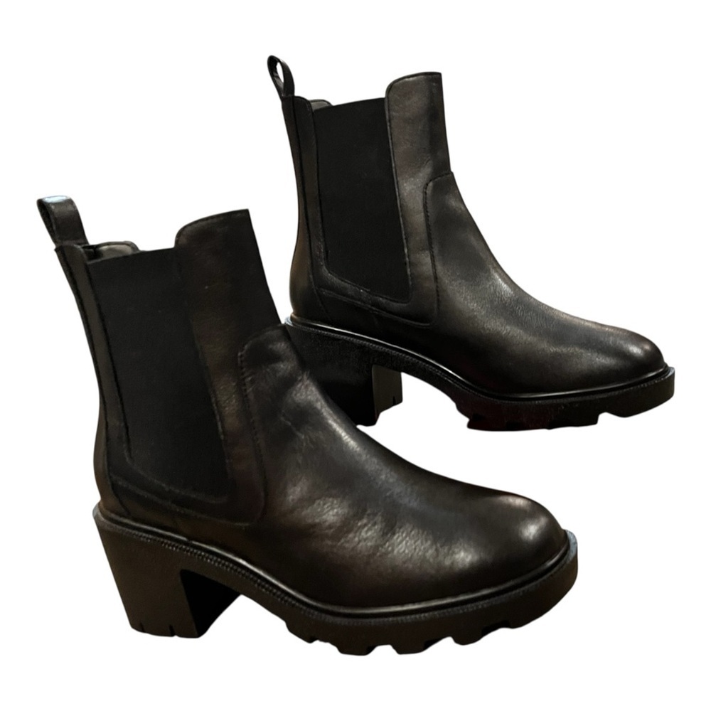 Lisa Vicky JOLT-V Black Tumbled Leather Lug Sole Chelsea Boots Size 8M NIB